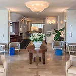 Hotel Anthony 4*