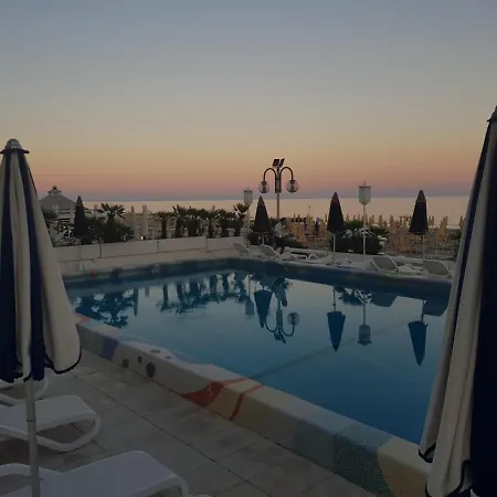 Hotel Anthony 4*