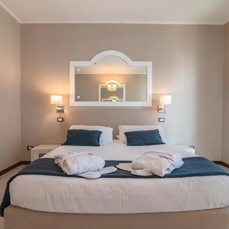 Hotel Anthony 4*