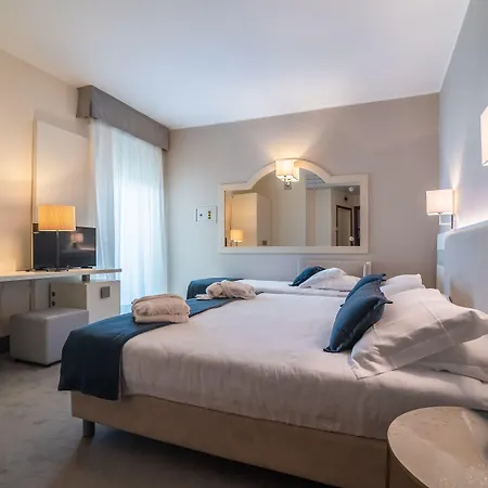Hotel Anthony 4*