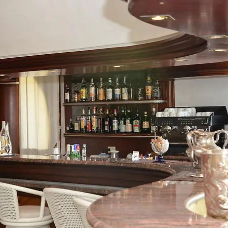 Anthony Hotel